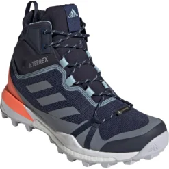 Front Page -UK Outdoor Equipment Sales 2024 5e343381a5b2d4464200005b171b7d21